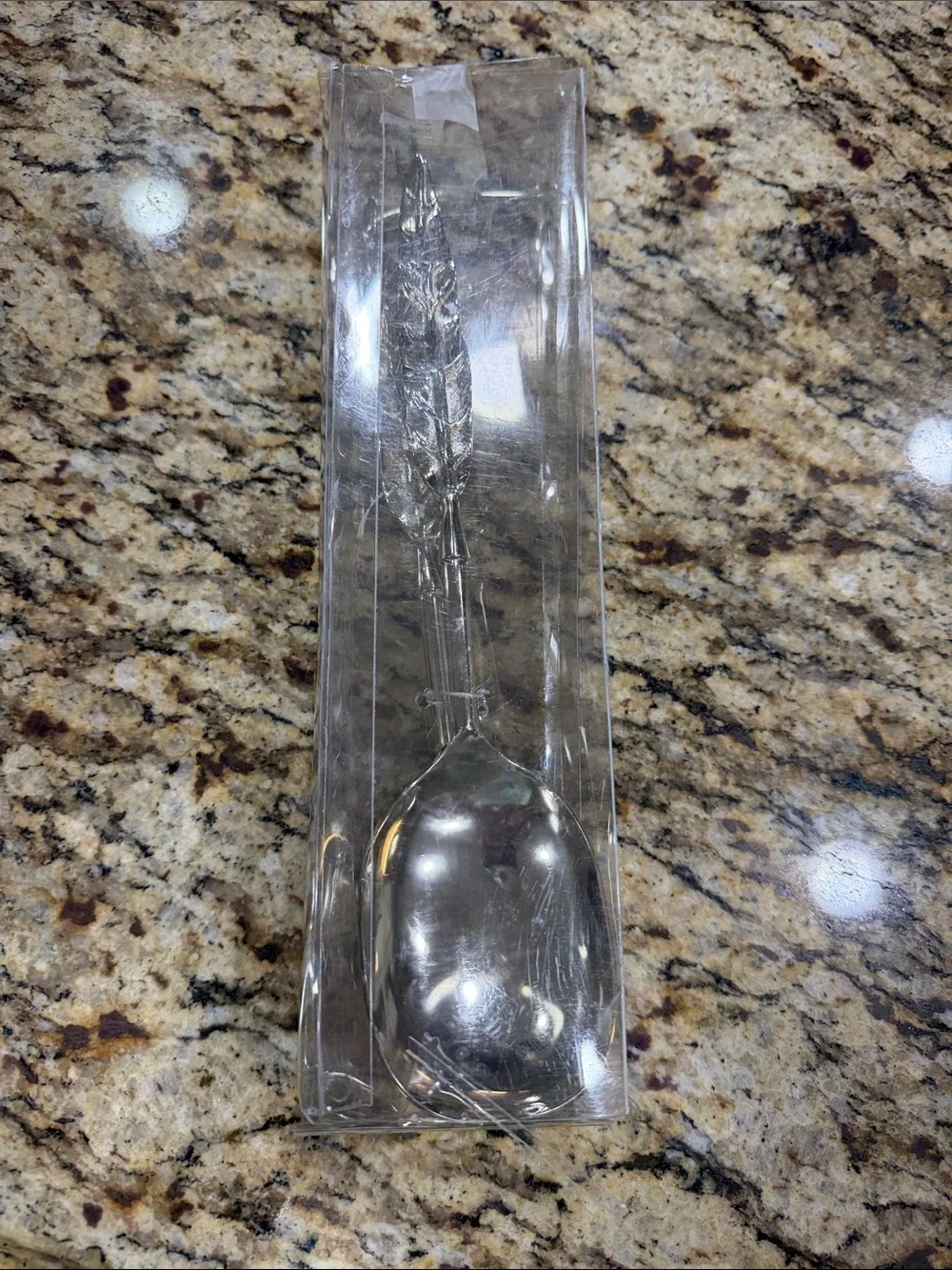 NEW IN PKG Salad Tong Set with Leaf Handles
